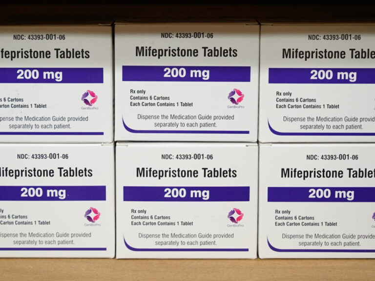 Mifegyne 200 mg: Precio en España de la píldora abortiva RU-486 en el prospecto del medicamento