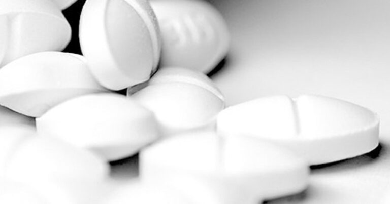 Tramadol/Paracetamol Farmalider: Prospecto, dosis y efecto estreñimiento